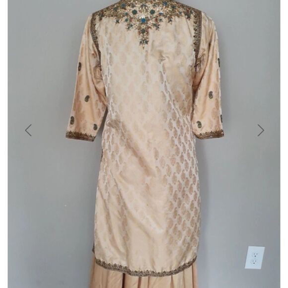 Klimt By Feroz Gandhi Women's Beige Traditional Kurta and Lehenga Skirt, NWOT - Picture 3 of 4